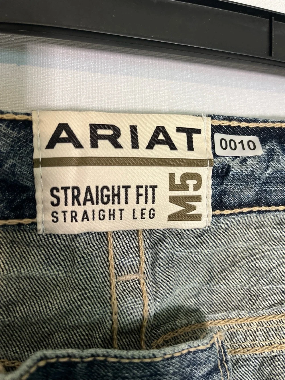Ariat M5 33/34Men’s Straight Fit & Leg Through Seat & Thigh Gambler